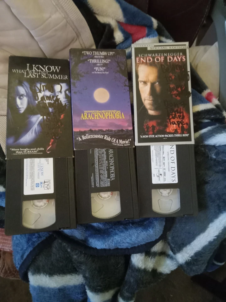LOT OF 7 HORROR VHS CASSETTES - Image 3 of 4