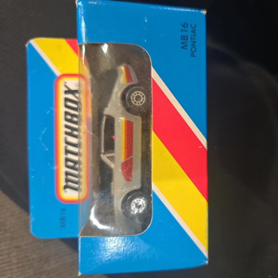 Matchbox Lot of 7 Die Cars Vehicles MB 16 MB 17 MB 41 MB 50 plus more! - Image 4 of 4