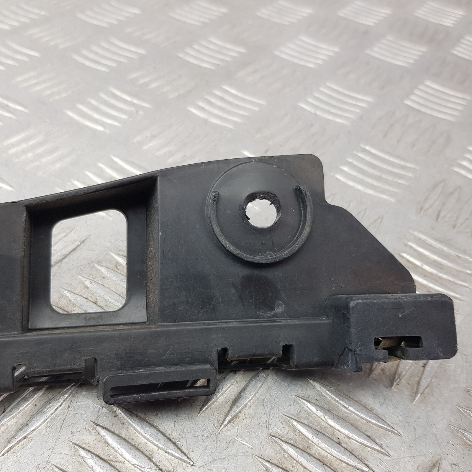 Volkswagen Scirocco 2009 Mk3 Passenger Rear Bumper Bracket 