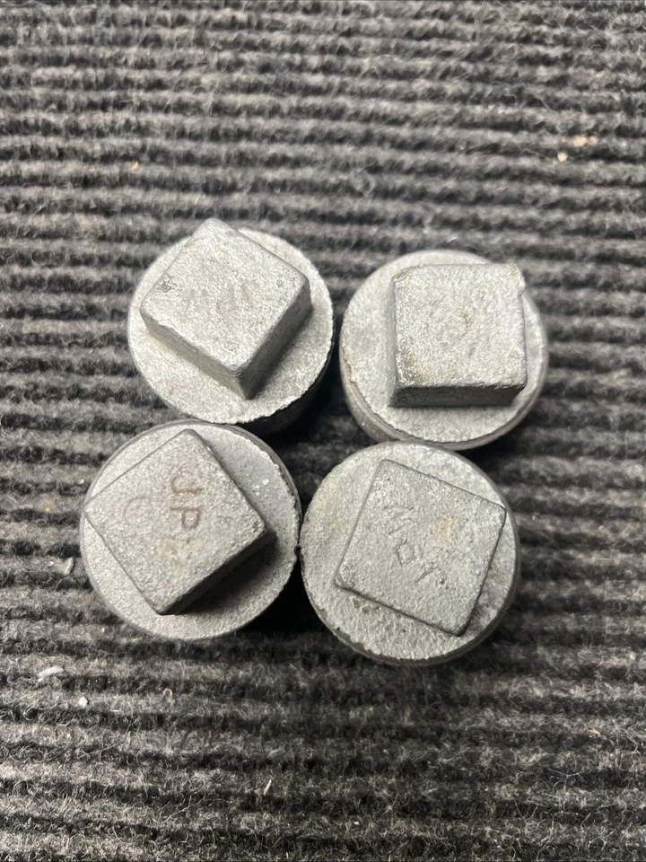 NOS LOT OF 4 JPW 1-1/4" GALVANIZED PLUG SQUARE TOP - Image 2 of 4