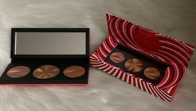 MAC Step Bright Up Extra Dimension Skinfinish Palette in ''Medium/ Deep''  NIB