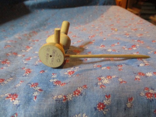 Vintage Wood Made Sweden Mouse Pick Hors D'oeuvres Cocktail Cute - Picture 4 of 5