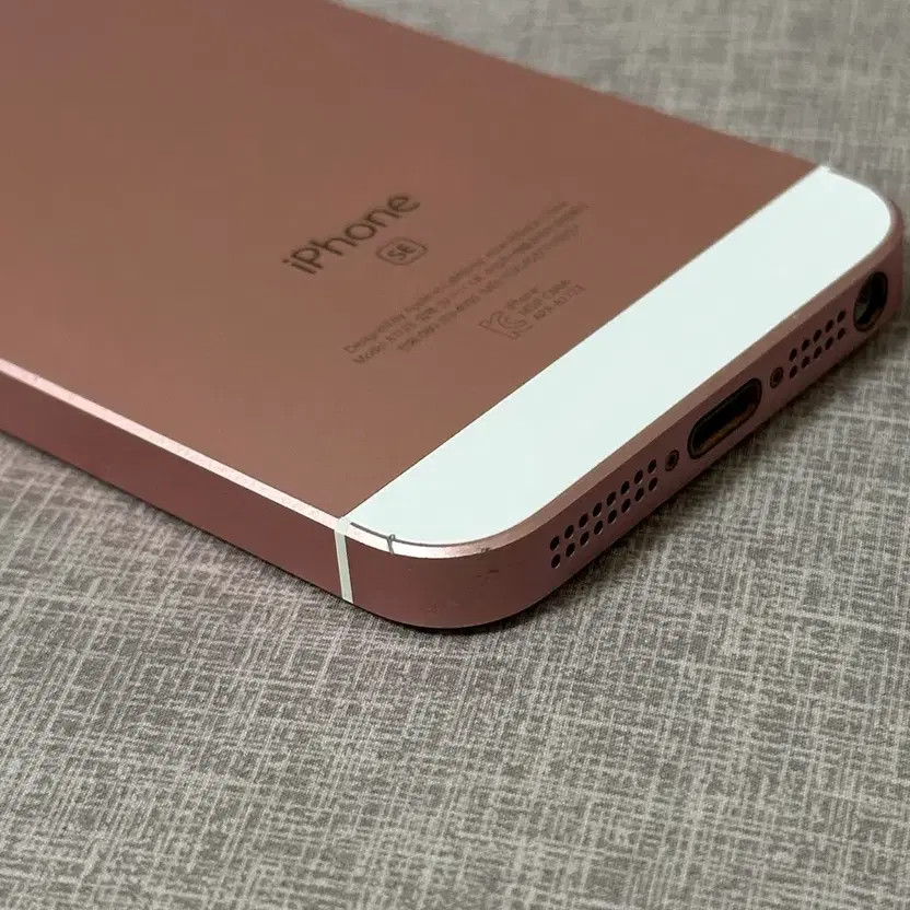 iPhone SE(第1世代) <RoseGold> 64GB Apple iPhone SE 1st Gen Rose Gold 64GB Smartphone Official | eBay
