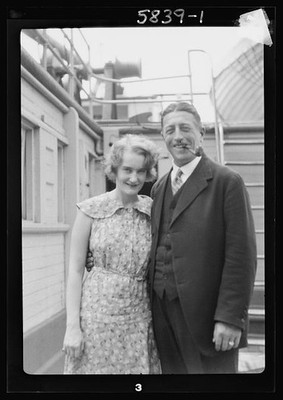Photo:Felix Count von Lueckner Countess 1931 Standing Outdoors