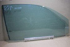 T&uuml;rscheibe Seitenscheibe vorne rechts 43R-001582 Mercedes Benz CLK W208 Bj,01