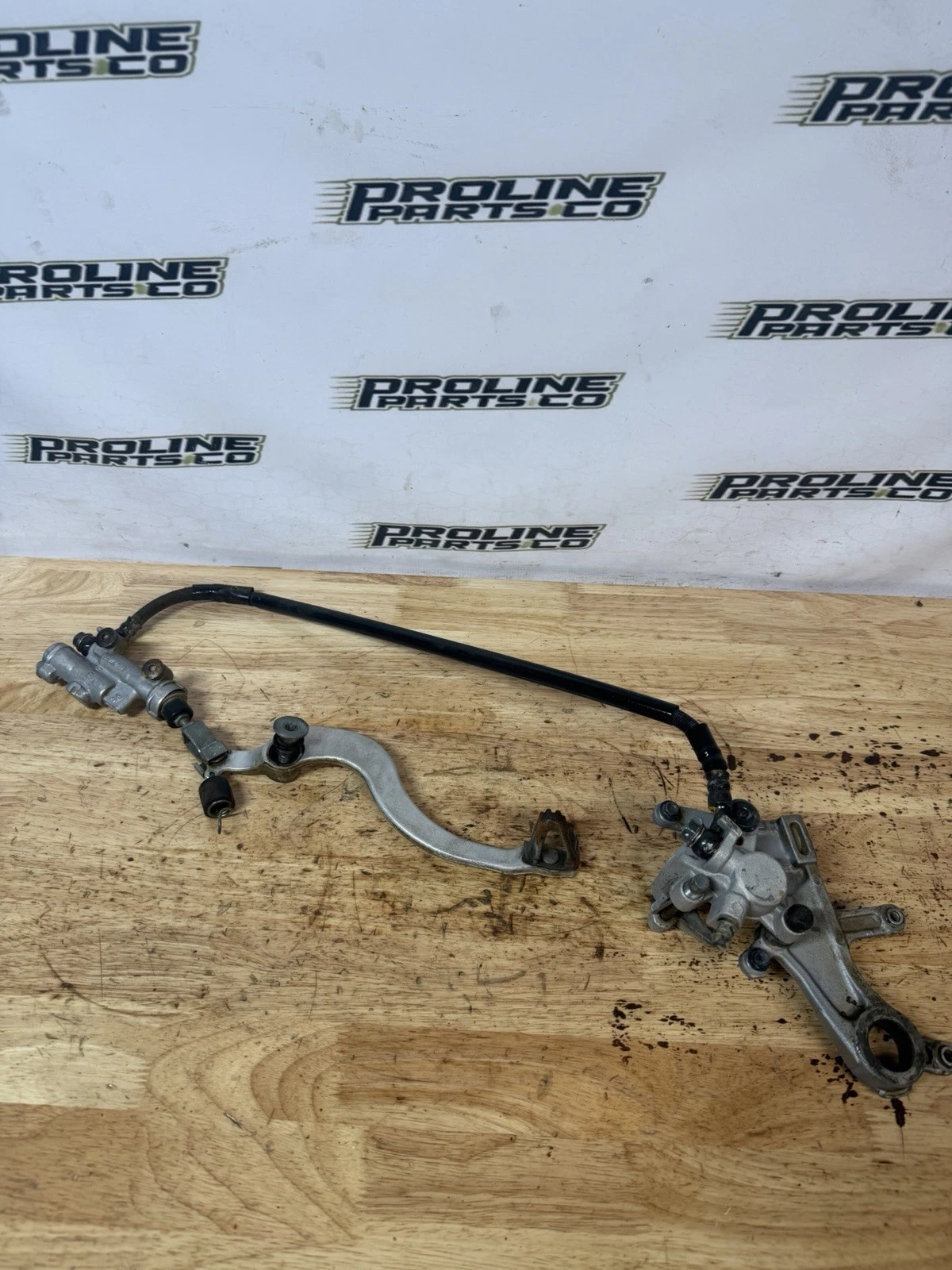 2018-2021 Honda CRF250R Nissin Rear Brake Assy Caliper Cylinder 43500-KZ4-J43 ✅
