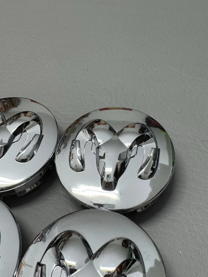 Tapacubos tapacubos para llanta de 4 ruedas Dodge Ram Dakota Durango tapacubos tapa central enchufe usado OEM Foto 3 de 4