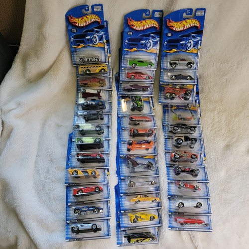 Full Set Hot Wheels 2001 First Editions Collector Set 36 - Picture 1 of 5