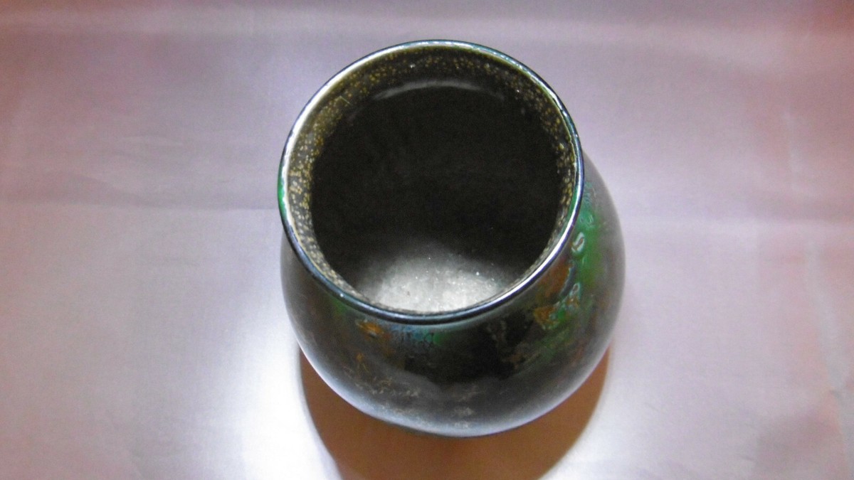 Vase Décoratif Laqué Fait Main – Ligne épurée (sans Marque, Occasion)