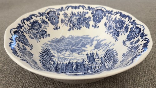 HARD TO FIND: Enoch Wedgwood ROYAL HOMES OF BRITAIN BLUE 8.5" ROUND SERVING BOWL - 第 4/18 張圖片