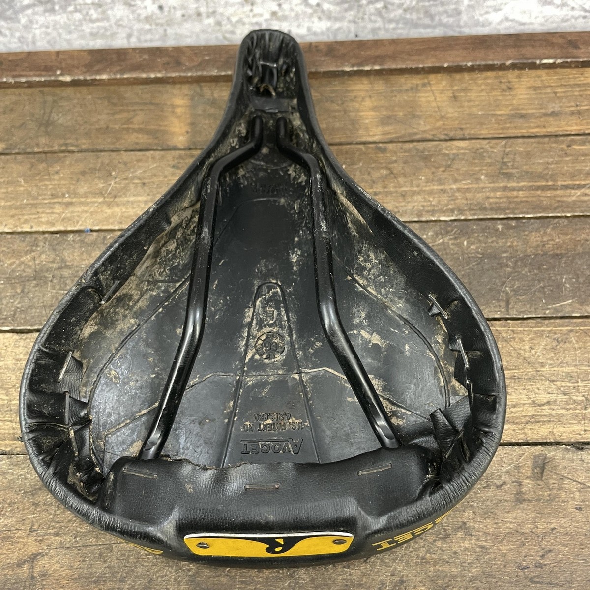 Vintage Avocet Racing Bicycle Saddle 1993 R Seat Black 90s MTB