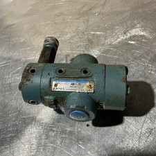 DYNEX 8821-03-50-LLP-25  RELIEF VALVE 500 PSI MAX NOS
