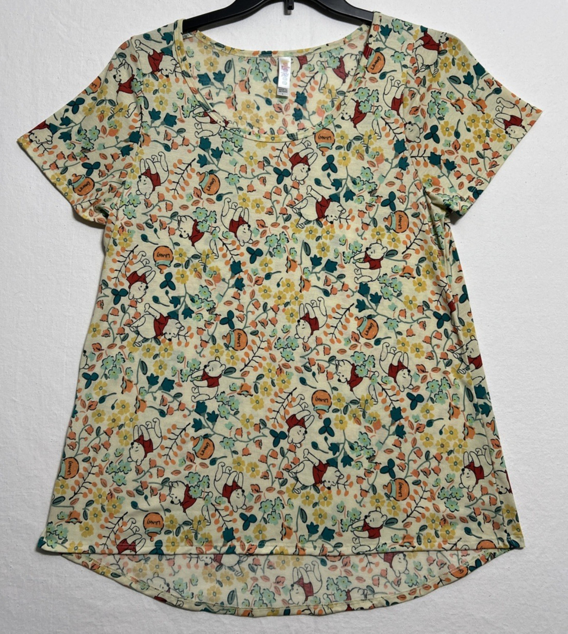 Disney Winnie The Pooh Womens Short Sleeve Floral All Over Pattern TShirt Size L