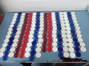 Lot Of 47 White, 50 Blue, 47 Cream, 23 Maroon, 23 Red Bicycle Poker Chips (LL)