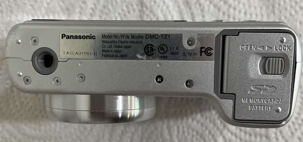 Panasonic Lumix DMC-TZ1 5.0MP Digital Camera (Silver