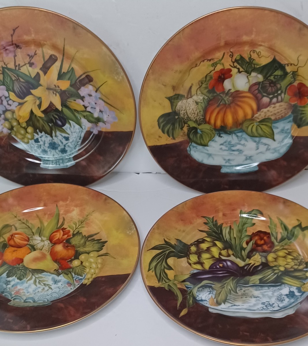 ヘンリエッテ バタープレート Set of 4 Henriette Porcelain Collection Gold Trimmed Still Life