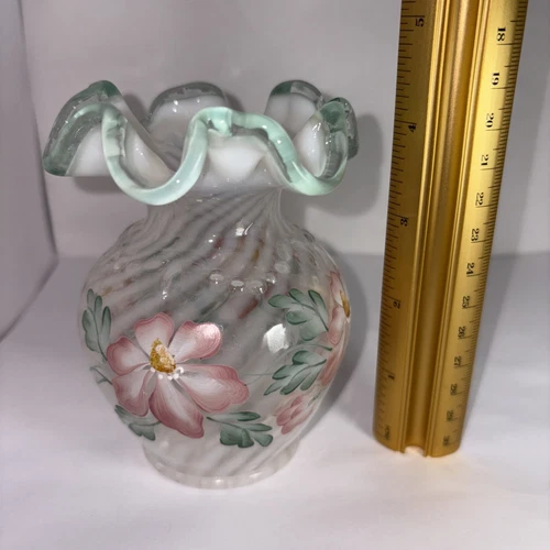 Fenton Meadow Beauty Vase Opalescent Feather Swirl Mist Green Ruffled Rim Signed