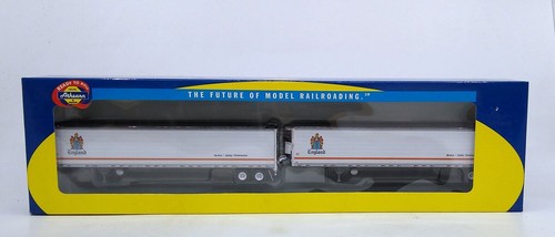 Remolques frigoríficos utilitarios Athearn 28451 HO RTR England 53' (paquete de 2) | Condition: New