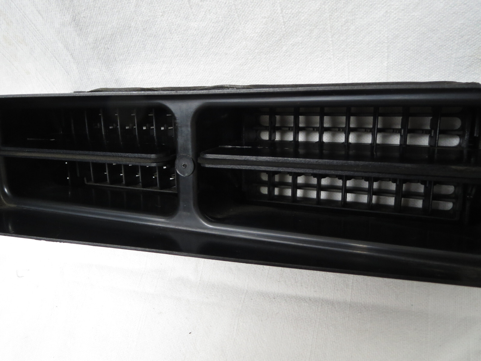 Alfa Romeo Milano 75 CENTER DASH VENT outlet AC air blower