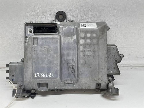 Tesla MK1 2019 en caja de conexiones de batería de alto voltaje - Imagen 1 de 4