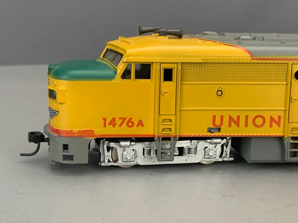 HO Model Power FA 2 Union Pacific #1476A Unpowered W/KD’s HO5017 - Image 2 of 4