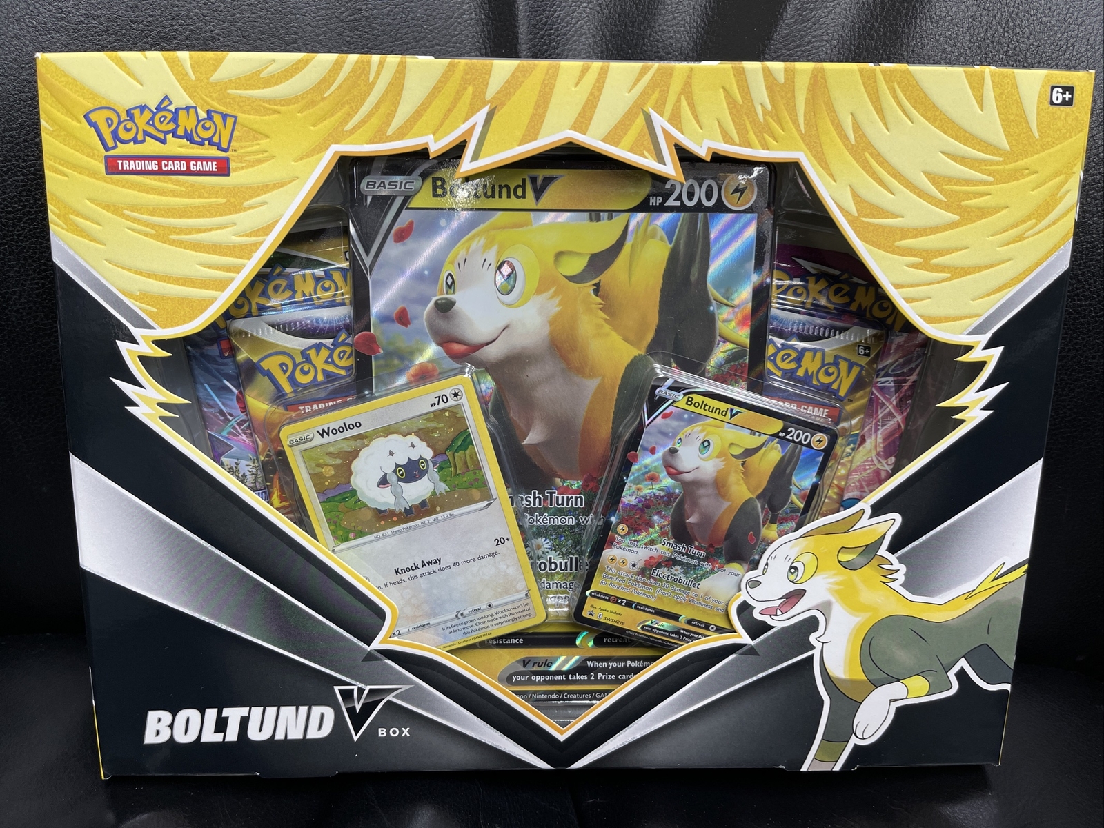Pokemon Boltund V Box..