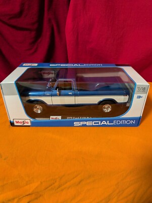 Maisto 1:18 1979 Ford F150  Pick-up 2 Tone Color Blue White Rare Classic