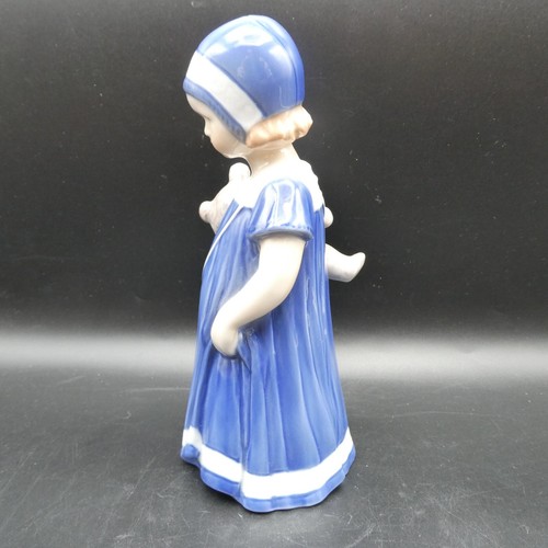 Vintage Royal Copenhagen #671 Denmark Girl With Teddy Bear Mint Condition - Picture 3 of 5