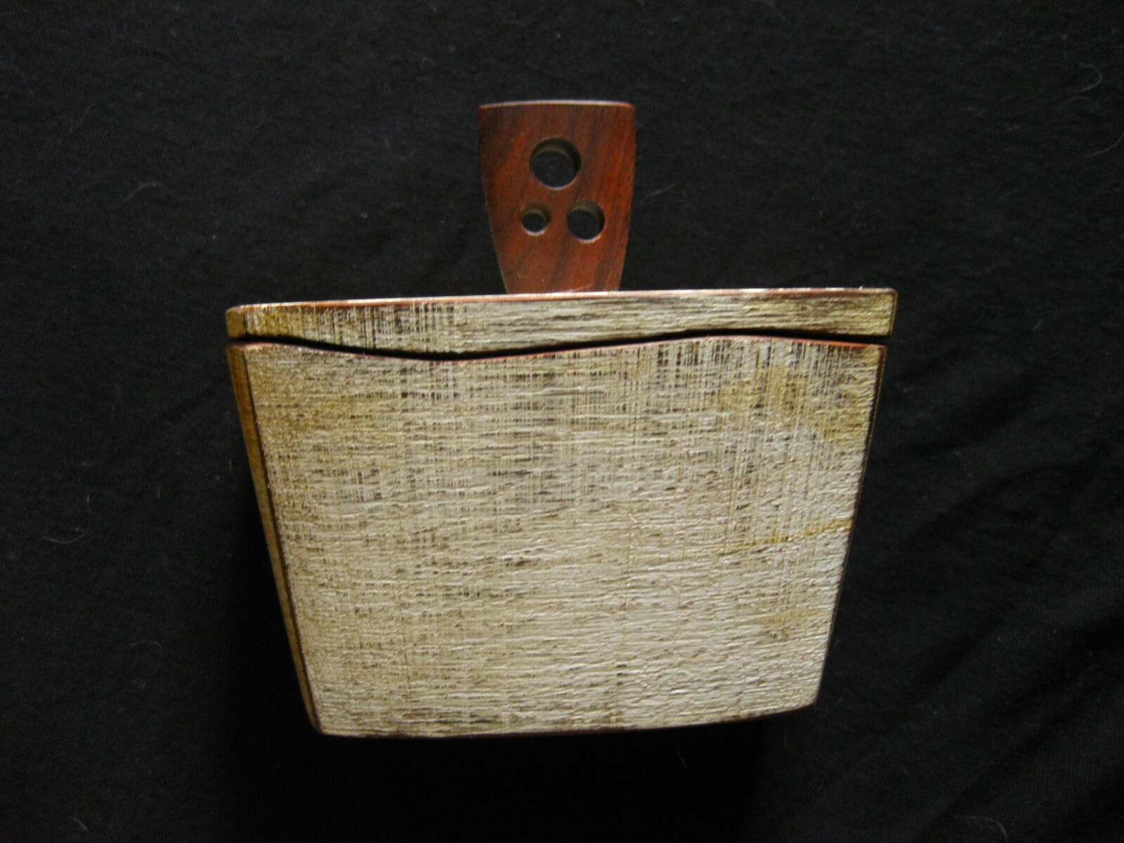 Gold Splinter WoodworkingHandmade Box w/ Elegant LidLovely Creation