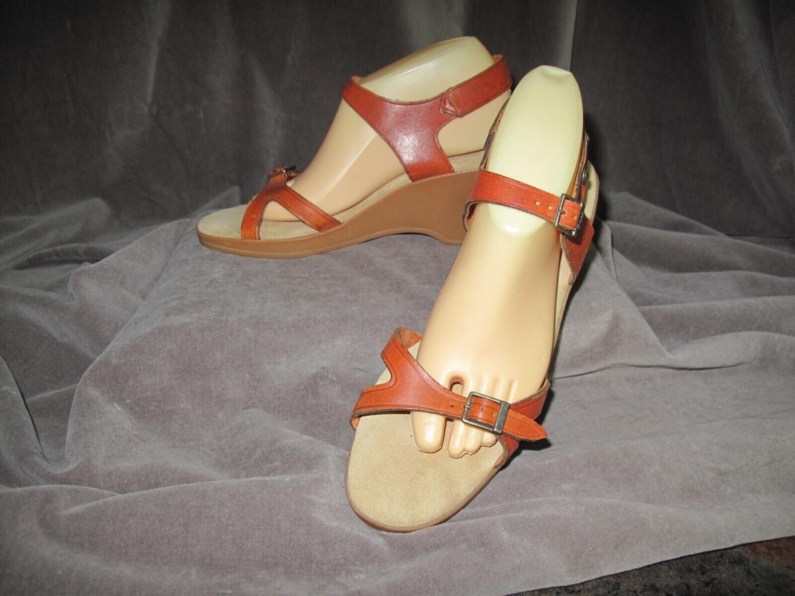 Vintage BASS Burnt Orange Leather Wedge Sandals 1… - image 2