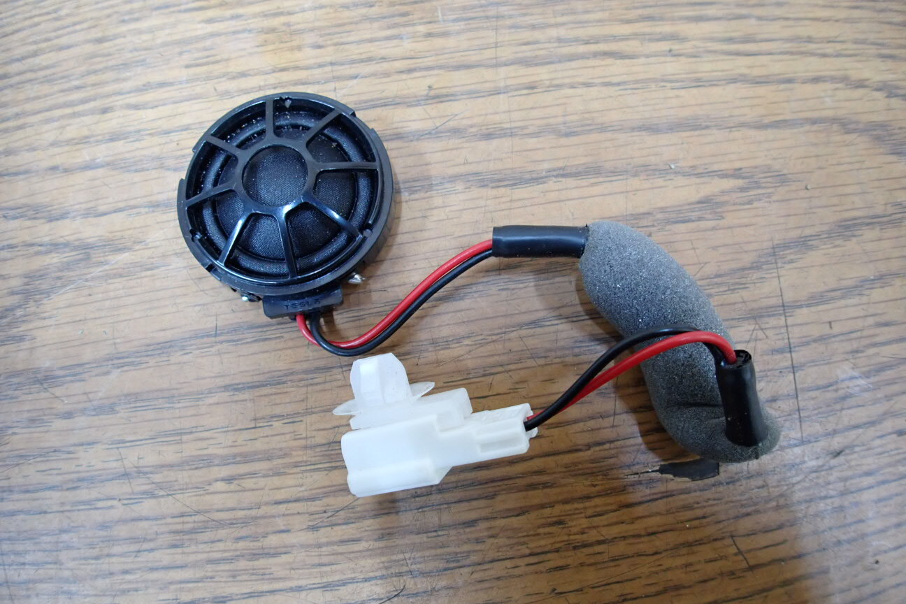 2020 TESLA MODEL X P100D  FRONT RIGHT A-PILLAR TWEETER SPEAKER 1050724-00-A