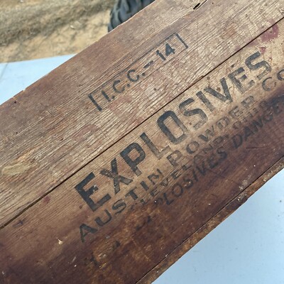 CLASSIC & HISTORIC ANTIQUE DUPONT DYNAMITE RED DIAMOND WOOD BOX | eBay