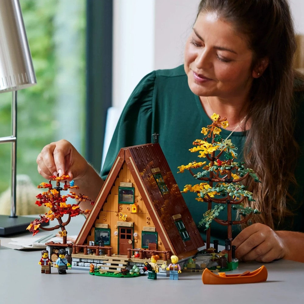 Pretty A-Frame Cabin 21338 Collectible Model Kit for Adults to Build