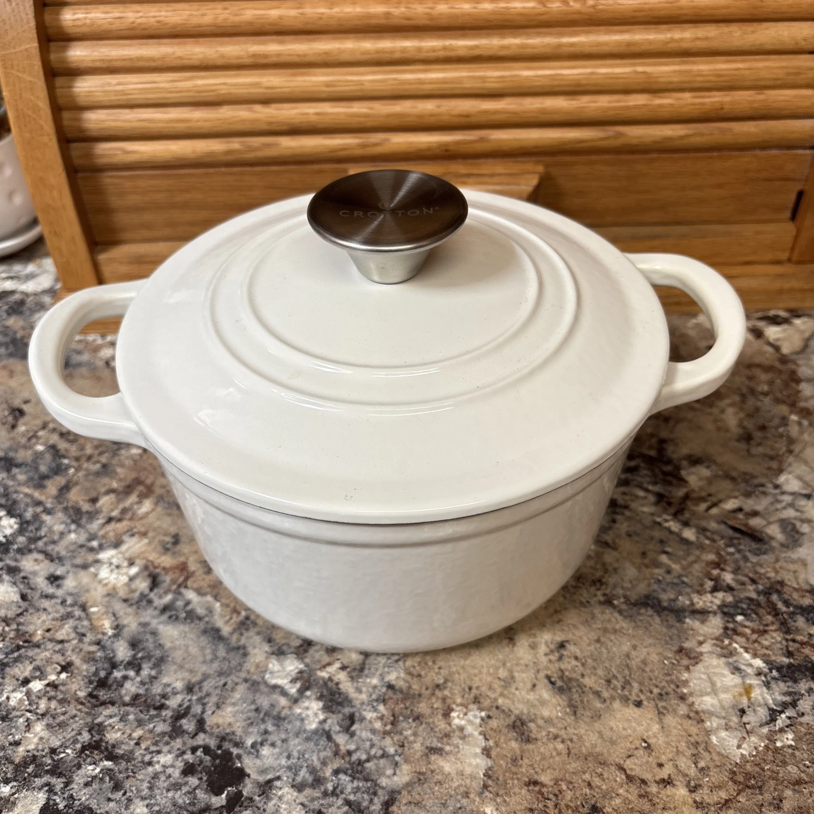UNUSED Crofton Off White Enameled Cast Iron 2 Qt. 2 L. Mini Dutch Oven with Lid