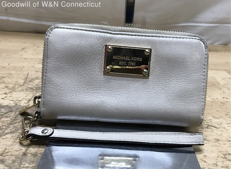 Michael Kors Tan Pebble Leather Zip Around Continental Wristlet Wallet Gold