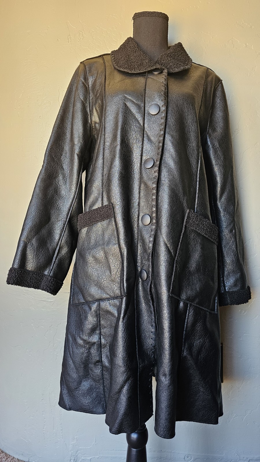 APPERLOTH Women Black Faux Leather Sherpa Lining Buttons Long Coat Jacket XS S