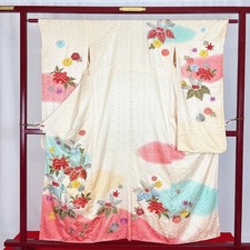 Japanese Kimono 'FURISODE' Silk/Japanese tradition/Flower/ History/Auction N538