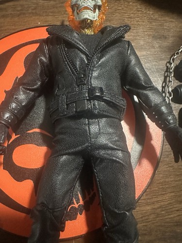 Figura de acción Mezco Toyz One:12 Marvel Ghost Rider And Hell Cycle 1/12 - Imagen 9 de 23