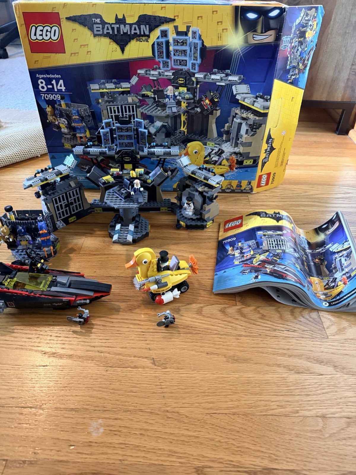 LEGO The LEGO Batman Movie Batcave Break-in 70909 Complete w/ Box Instructions