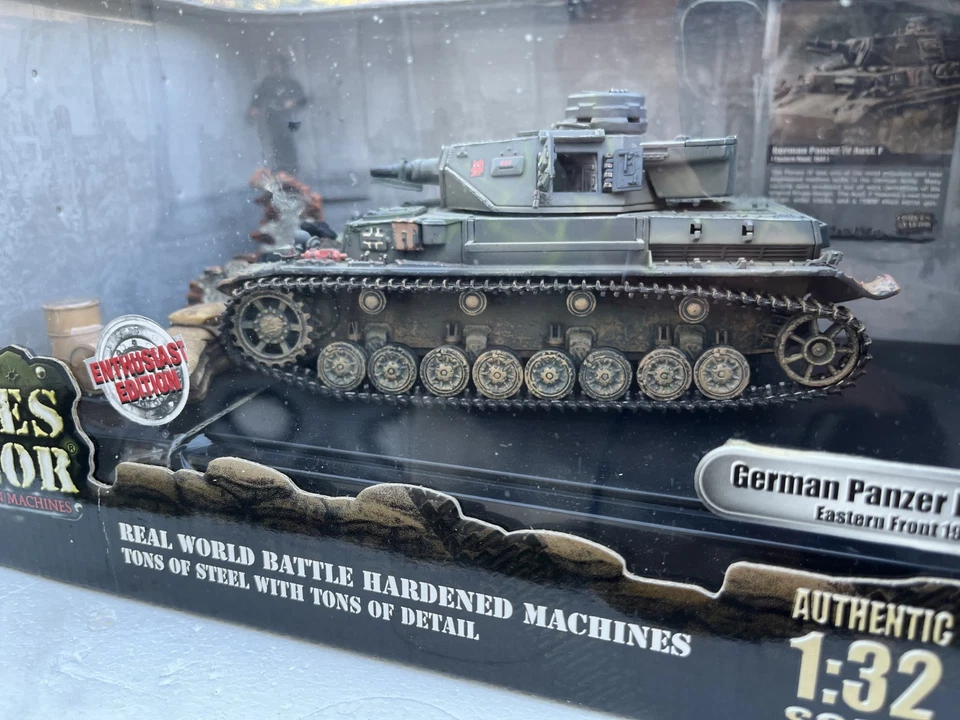 FORCES OF VALORS: German Panzer IV Ausf Tank, Eastern Front 1941, 1:32, "80017" - Image 2 of 4