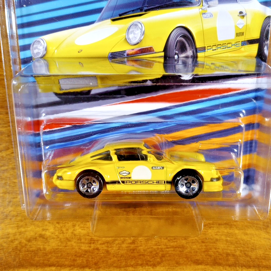 Hot Wheels Racing Circuit '71 Porsche 911 Yellow Black Stripes 5