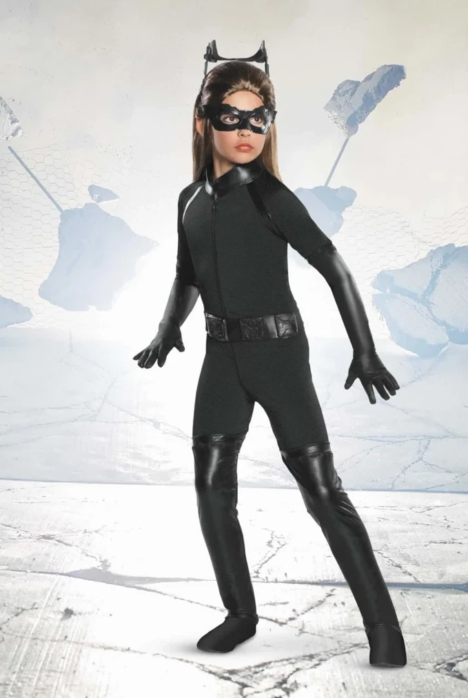 Catwoman 2024 costume girl