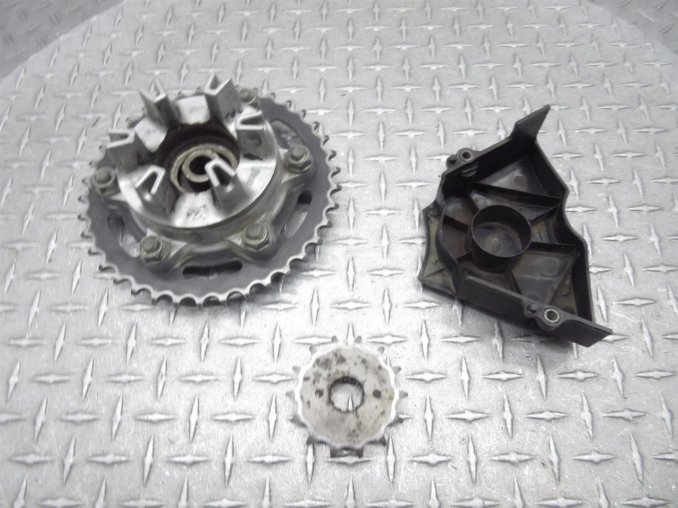 2012 11-13 Honda CBR 250R CBR250R Front Rear Sprocket Gear Hub Cover Final Drive - Image 3 of 4