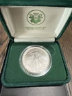1992 1 0unce American Silver Eagle in Green Display Case w/box