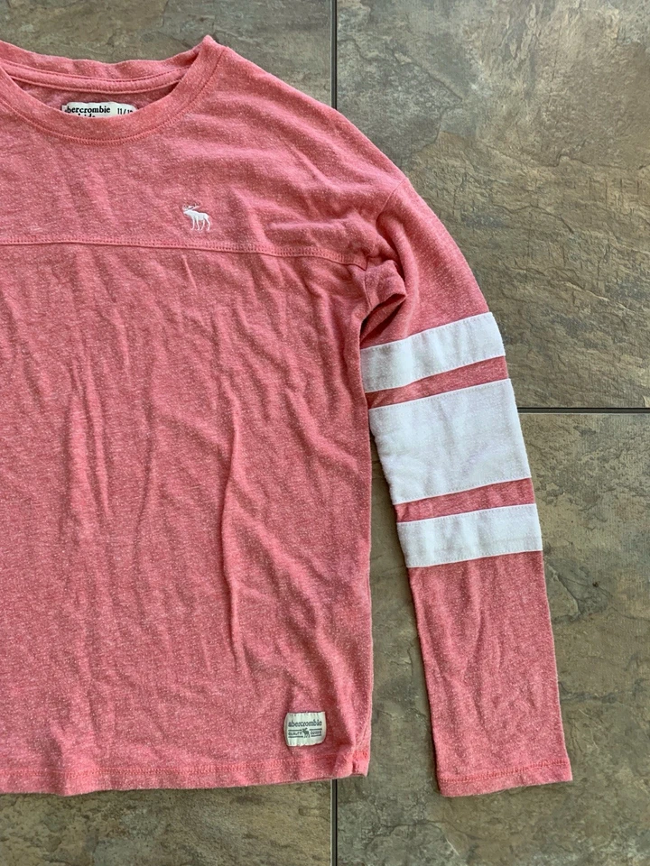 Abercrombie 儿童女孩 11/12 粉红色长袖衬衫上衣白色条纹手臂 — 第 2/4 张图片