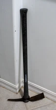 HUSKY 2.5 Lb. Pick Mattock with 36 In. Fiberglass Handle ( LOCAL PICK UP ONLY )