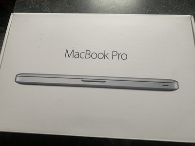 Mac Book Pro ( 13 Zoll ) mit Originalverpackung
