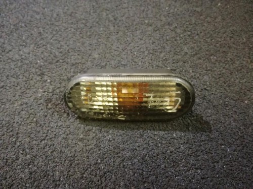 3B0949117C Seitenblinker (Kotflügelblinker) Vorne Rechts  Volksw DE140938-85