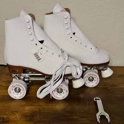 CHICAGO SKATES Womens White Leather Lined Roller Skates Size 7 Deluxe Rink Skate