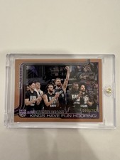 2025-26 Topps Flagship NBA Light The Beam! Gold #/2025 Sacramento Kings #295